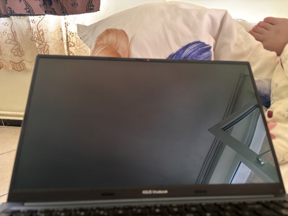 ASUS Vivobook 15 – Stare impecabilă, tastatură iluminată - Ryzen 5, 512GB