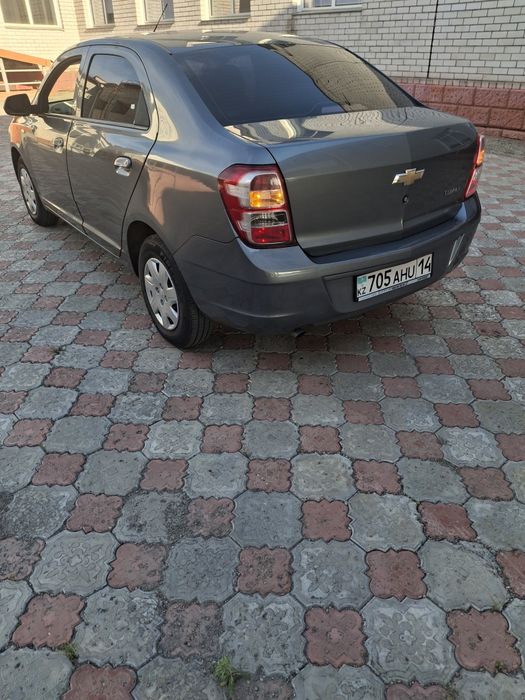 Шевроле  кобальт.
