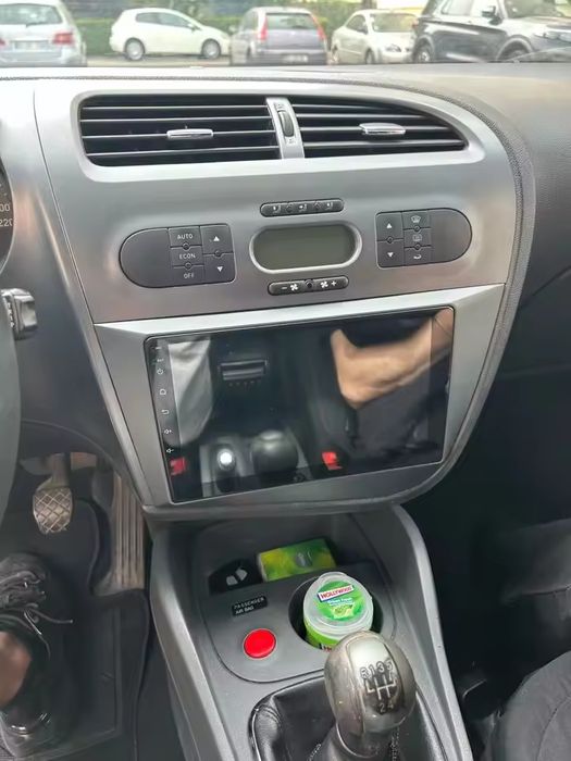 Navigație Seat Leon 2 GB RAM
