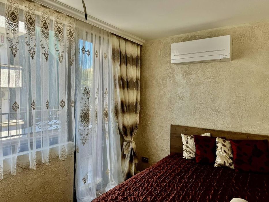 Продава се Къща в Приморско - 300 кв.м за 1300 €/кв.м - Снимка #4