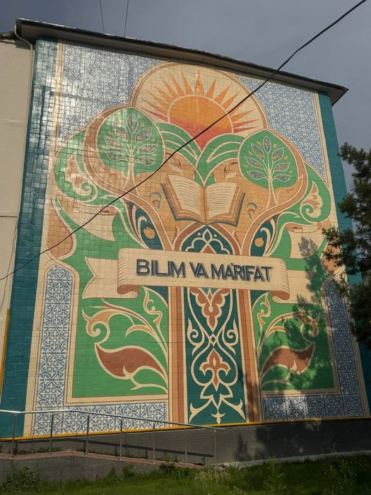 Rassom художник mural bog'cha va maktab devoriga rasmlar