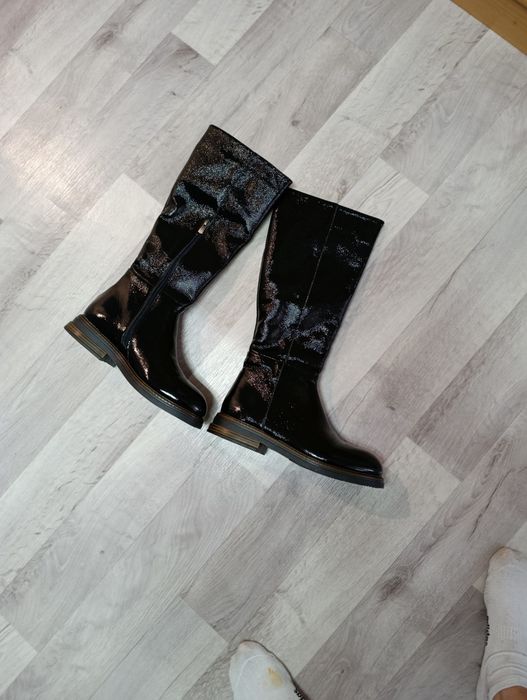 Женские зимние сапоги