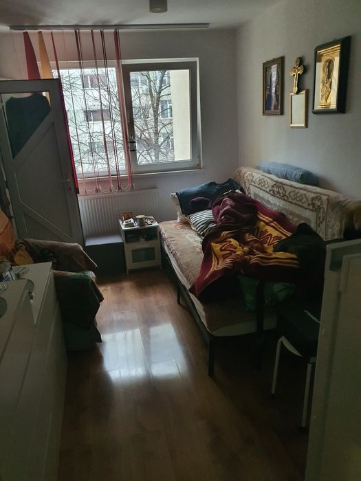 Apartament 3 camere  Aleea Vergului Bl 18 , sect 2