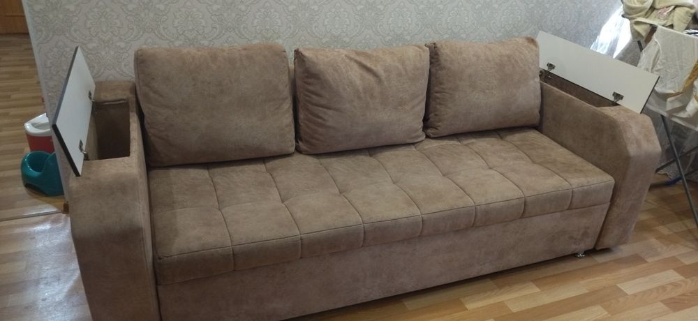 Продам качественный диван с мини диваном б/у