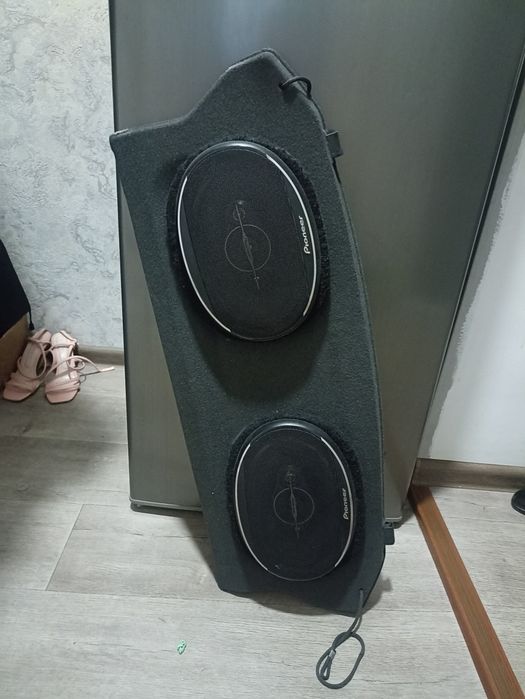 Продам колонки и подседельный сабвуфер пионер.