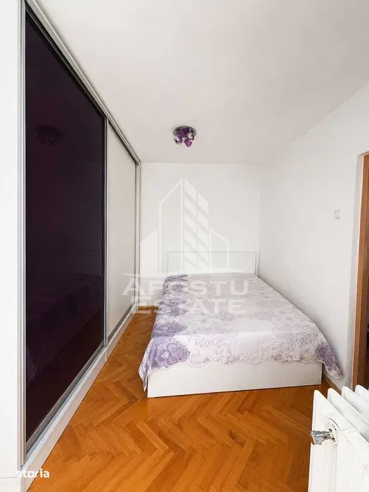 Apartament de vanzare cu 2 camere, semidecomandat, zona Sagului