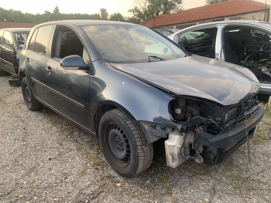 Фолксваген Голф 5 1.9 тди 105 коня  2007 год  код на мотора BKC