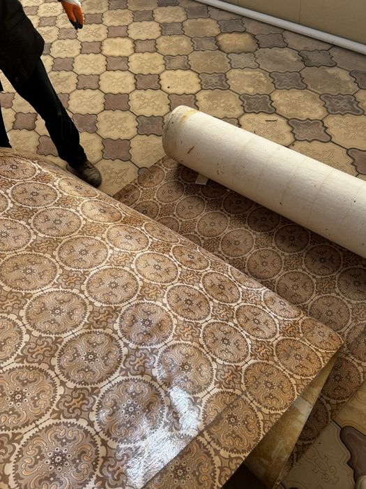 Ламинат б/у  и линолеум бу, плинтус