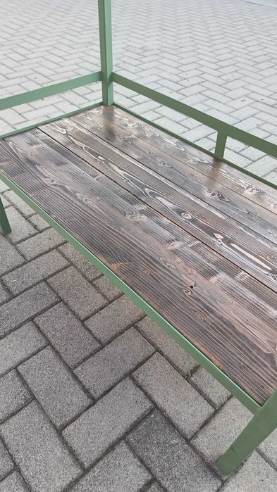 Banc de lucru cu menghină