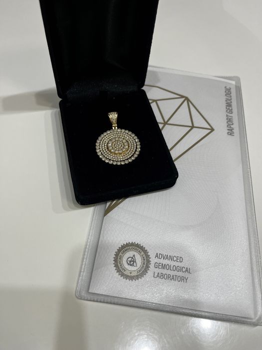 medalion cu diamante naturale