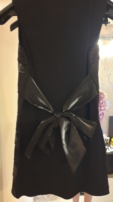 Костюмче в синьо.Малка Черна рокля