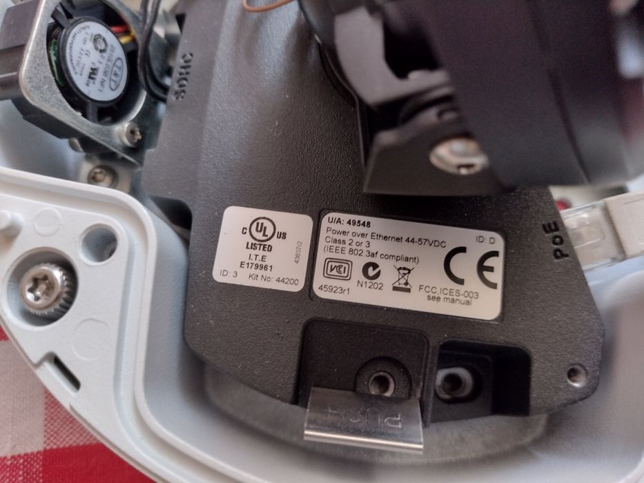 Cameră video IP Axis P3364-LVE