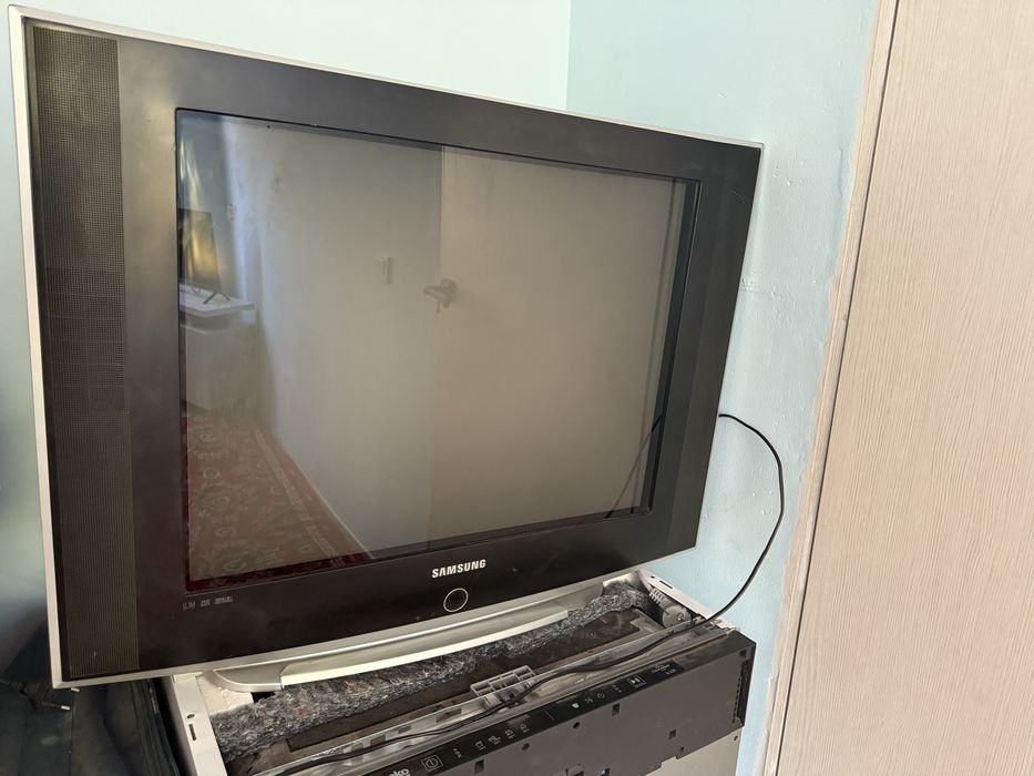 Продам телевизор