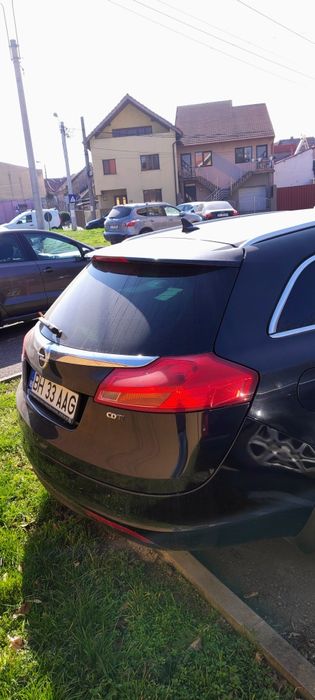 Vând Opel insignia
