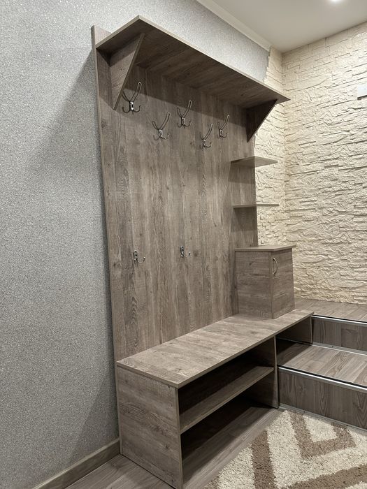 Продам Прихожая