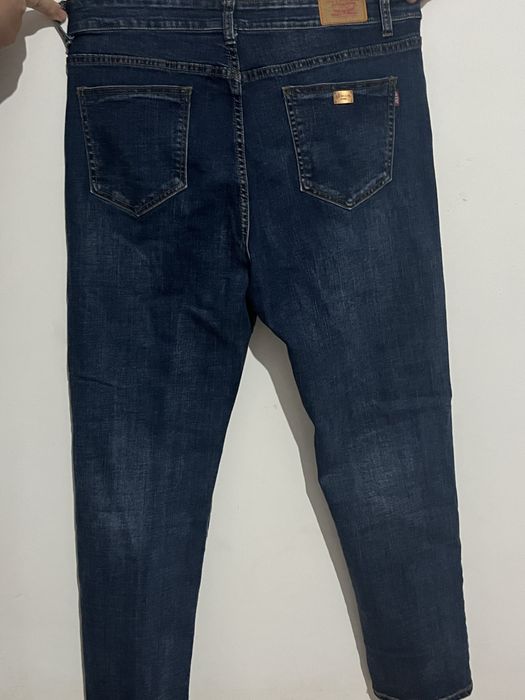 Продаются джинсы женский