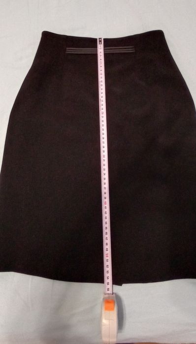 Fusta conica cu talie inalta