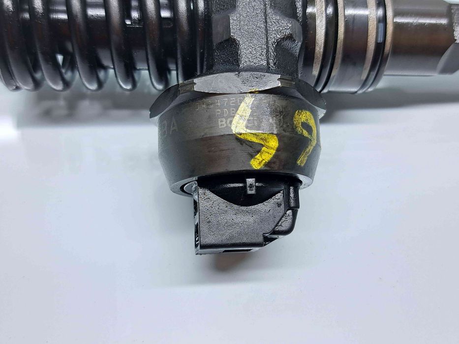 Injector Volkswagen Golf 5 Plus (5M1) [Fabr 2005-2008] 038130073AG 1.9