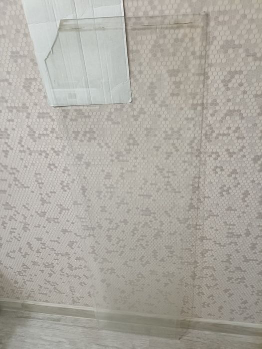 Продам стекло 132х39