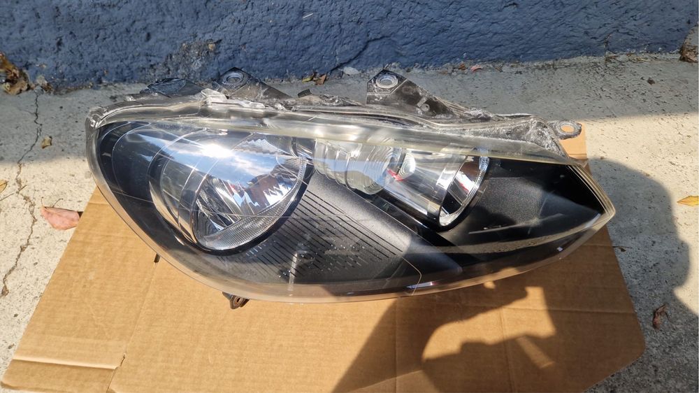 Vand far/faruri stanga/dreapta VW Golf 6 model 2009-2012 Valeo
