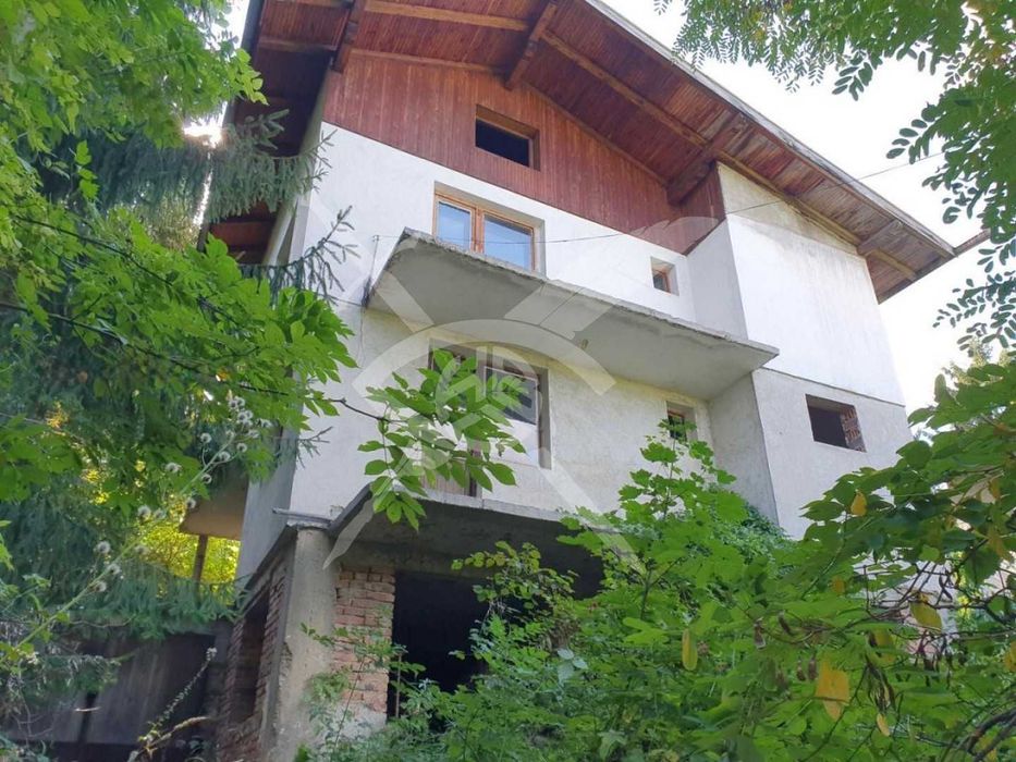 Продава се Къща в София, Бояна - 200 кв.м за 5000 €/кв.м - Снимка #1