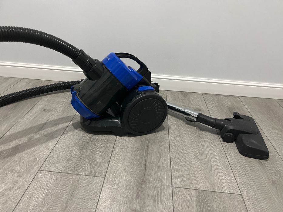 Продам электрический пылесос