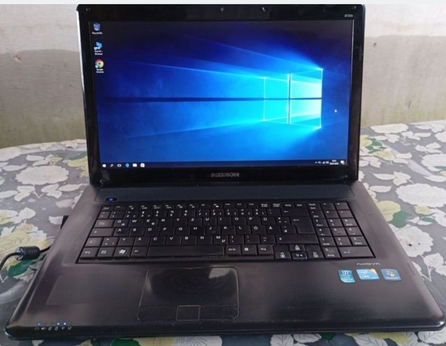 Laptop Medion Akoya i3