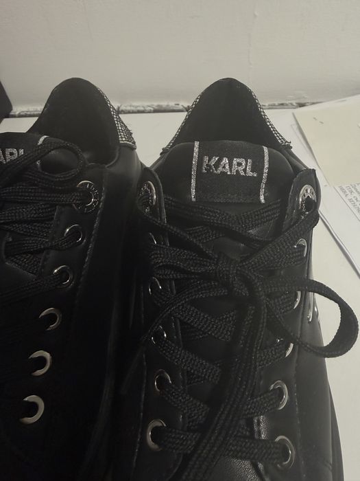 Оригинални обувки KARL