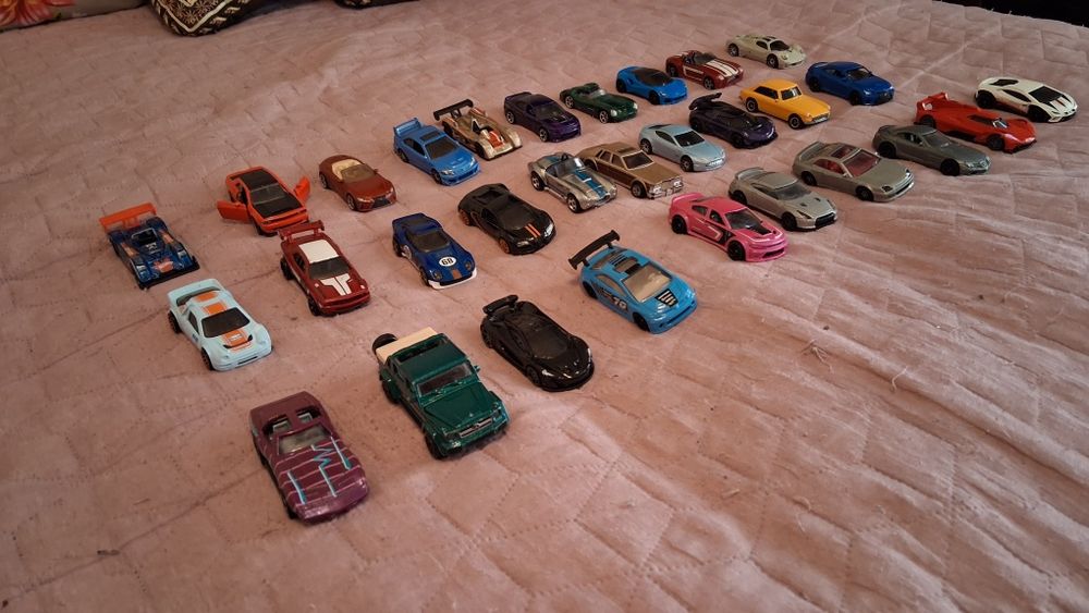 Hot wheels, matchbox