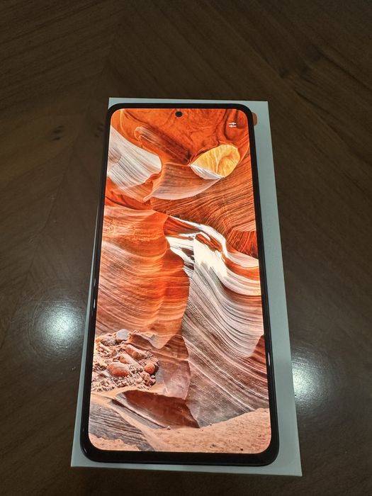 Redmi Note 13 8/256 GB, ideal telefon