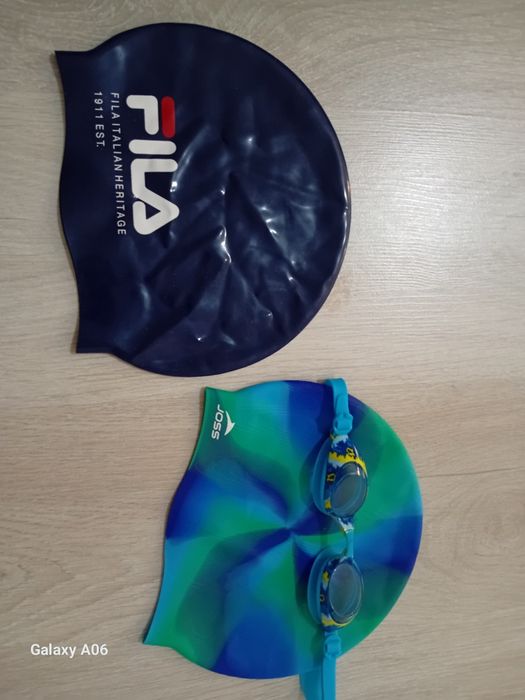 Продам шапки,очки,плавки для плавания