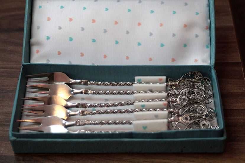 Набор вилочек с филигранью (для фруктов)