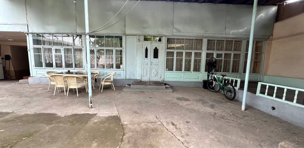 uchastka sotiladi chilonzor 20 kv ,5.7 sotix 7 ta xona