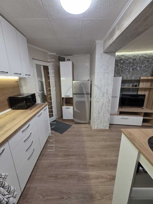 Продава се Едностаен апартамент в Пловдив, Център - 28 кв.м за 1203 €/кв.м - Снимка #8