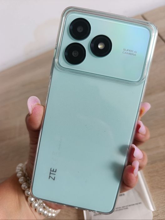 Vând smartphone ZTE Blade A36, 64gb, verde, dual SIM, nou in cutie cu husa cadou