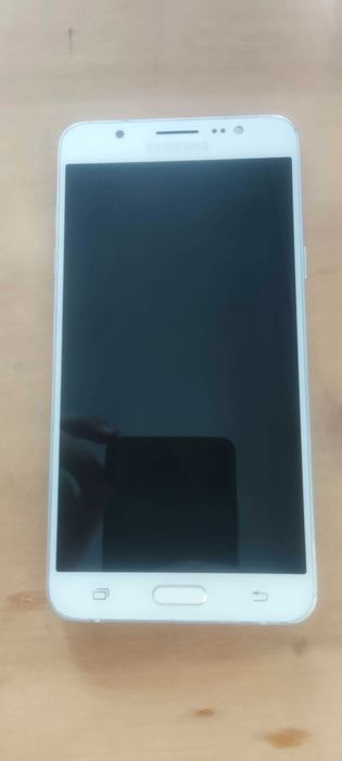 Samsung Galaxy J7 2016