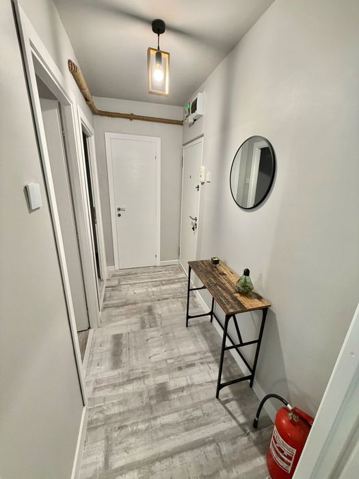 Închiriez apartament cu 3 camere în Craiova, Cal. Bucuresti, zona Viitorul