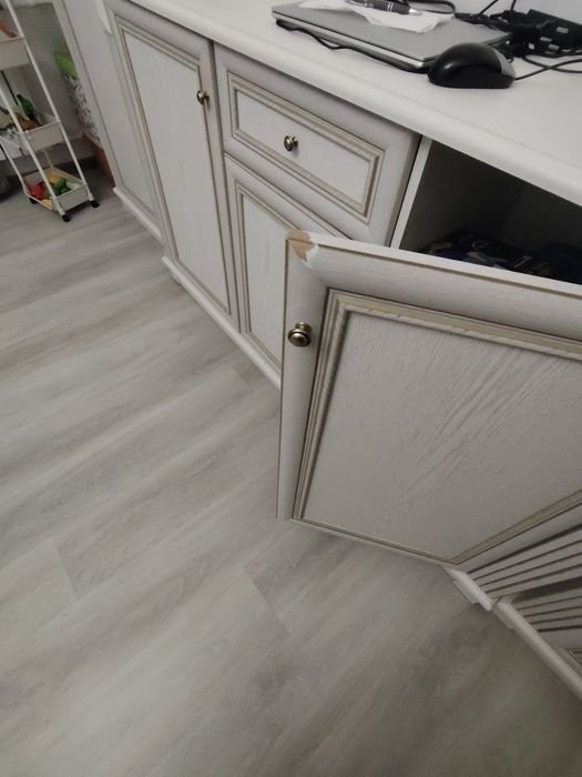 Продаю комод и 2 шкафа для гостиной б/у