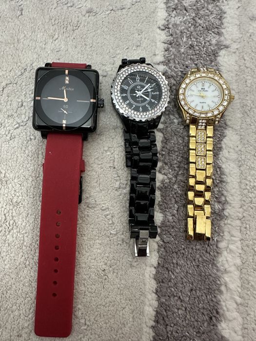 Женские наручные часы