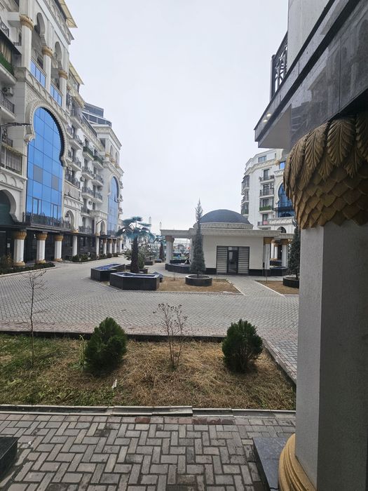 Продаётся 2-х уровенная красивый квартира Новостроенным доме. 186м2.