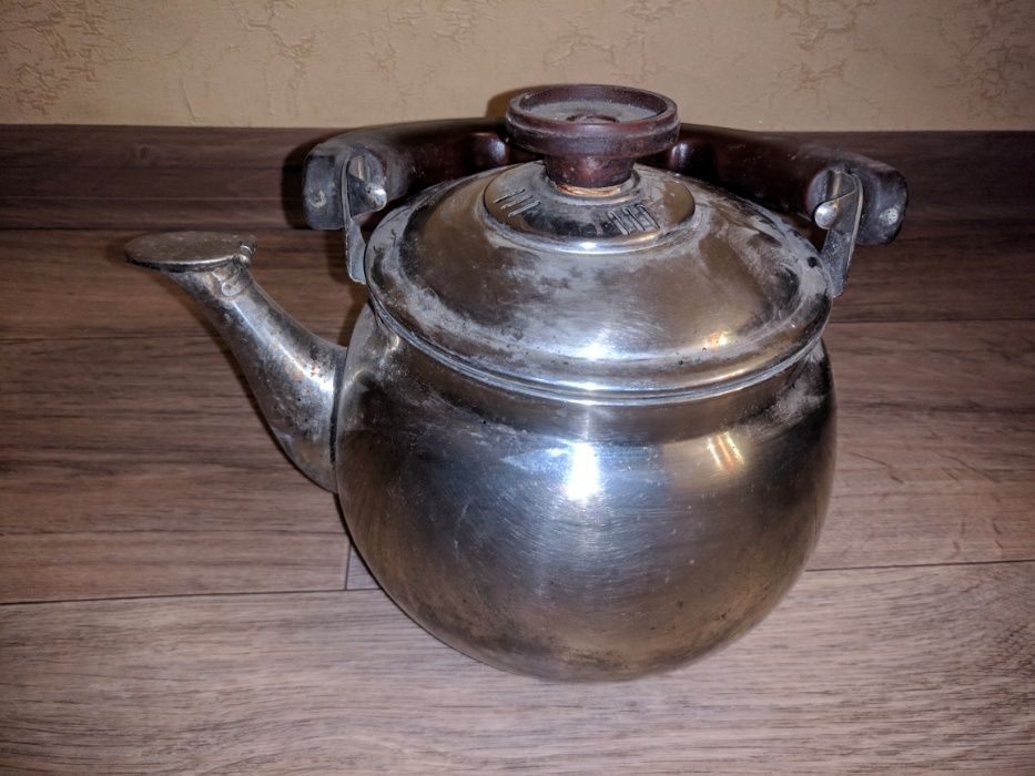 Чайник 1,7 литра бу, станция метро Москва