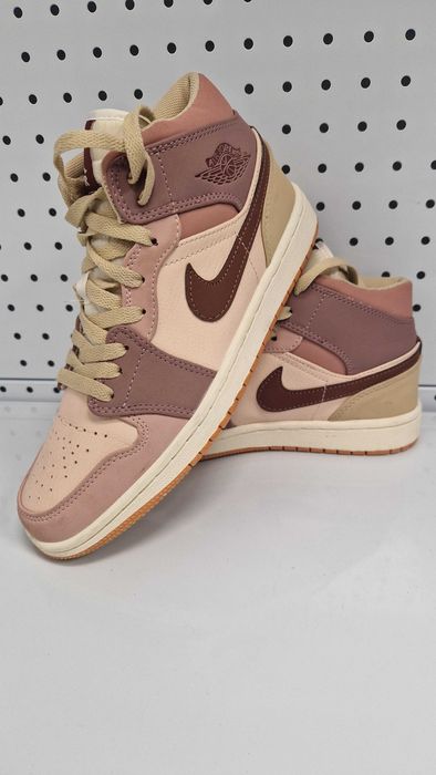 Оригинални дамски маратонки- AIR Jordan 1 Mid