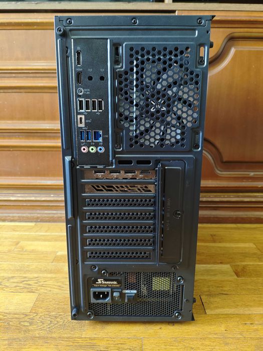 Gaming PC с Ryzen 9 7900/ 32GB DDR5/ RX 6800 XT 16GB/ 512GB/ 850W