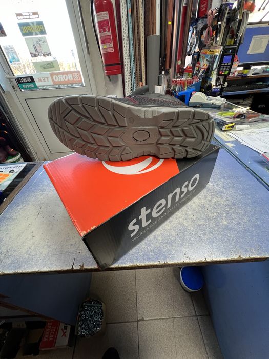 Работни обувки кожени с вълна . Зимни боти всички номера