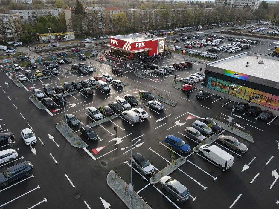Inchiriem spatiu comercial 264 mp Funshop Park Ploiesti, Prahova