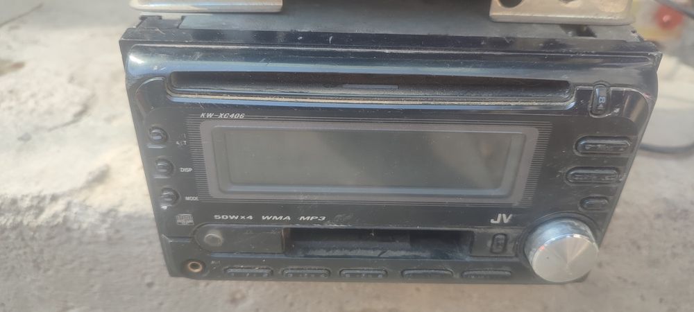 Продам автомагнитолы jvs