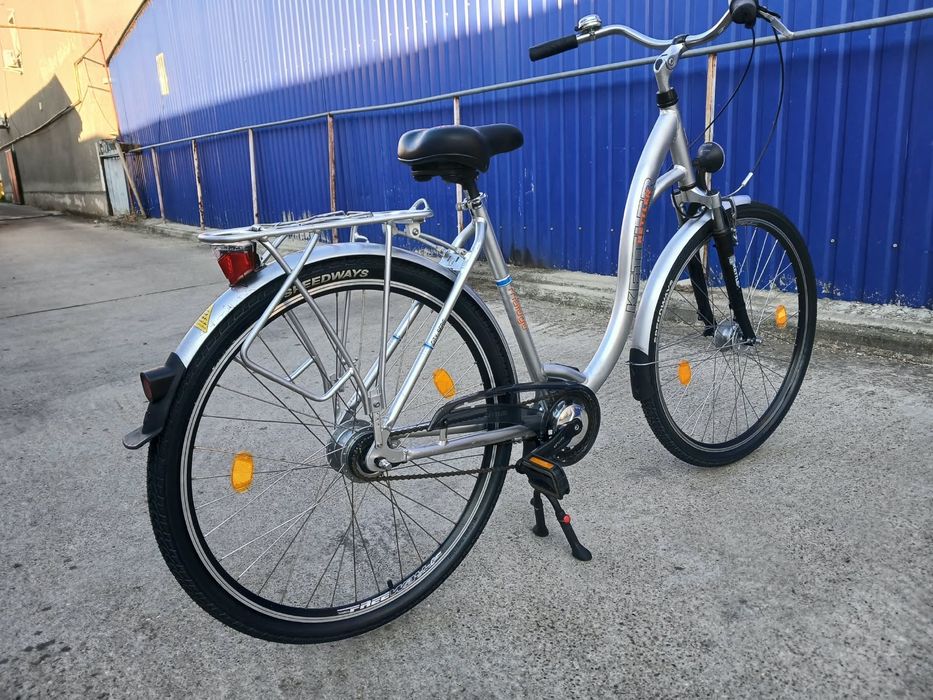 Vând bicicleta din aluminiu pentru damă