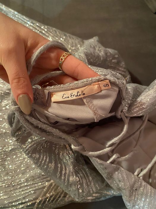 Рокля в сребристо