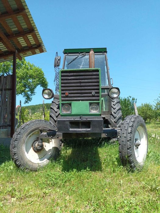 De vânzare Tractor Fiat 880 + plug cu 3 brazde