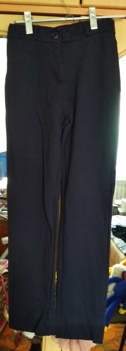 Школьные брюки на девочку для 3 - 5 класса